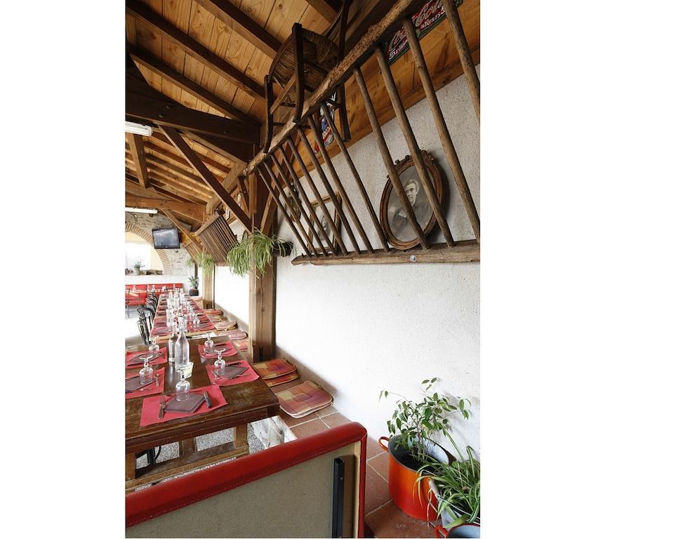 Hotel Restaurant Chez Pito Busque Exterior photo