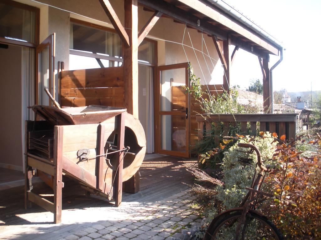 Hotel Restaurant Chez Pito Busque Exterior photo